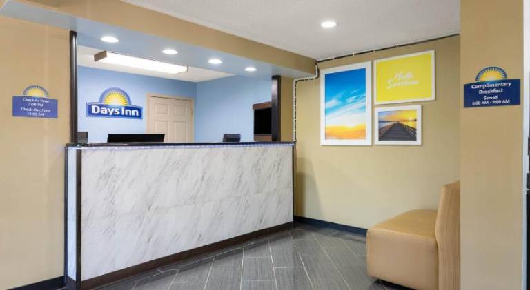 Days Inn by Wyndham Greensboro Airport — photo 3