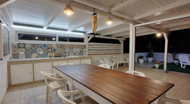 Holiday apartment with private pool, terrace & garden — photo 4