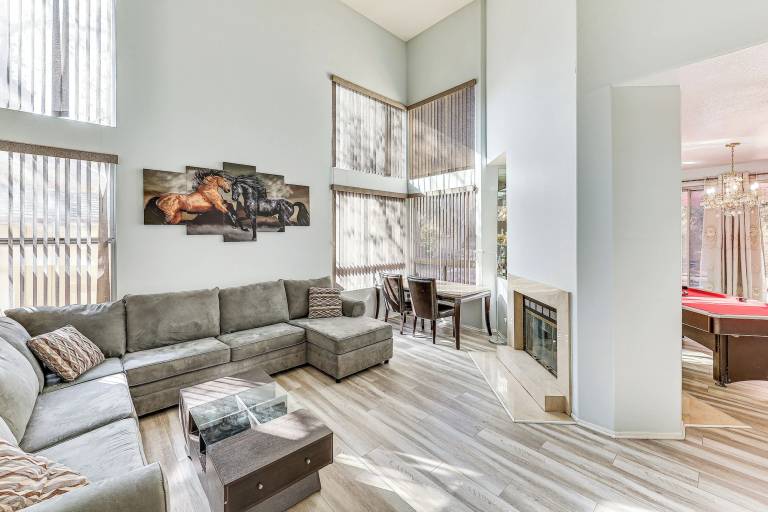 House Corona