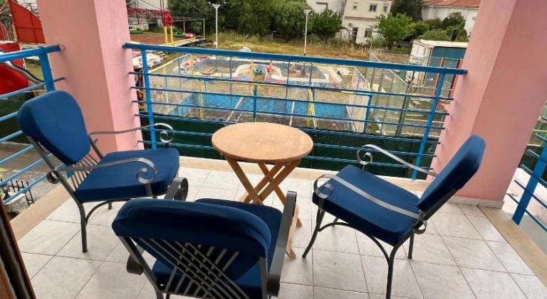 Holiday apartment with 2 rooms for 5 persons — photo 3