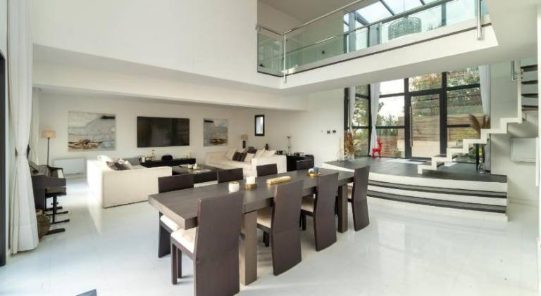Villa with pool & sauna — photo 4