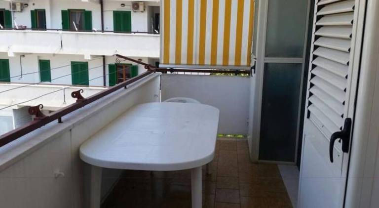 Rental apartment with 2 rooms for 4 persons — photo 3