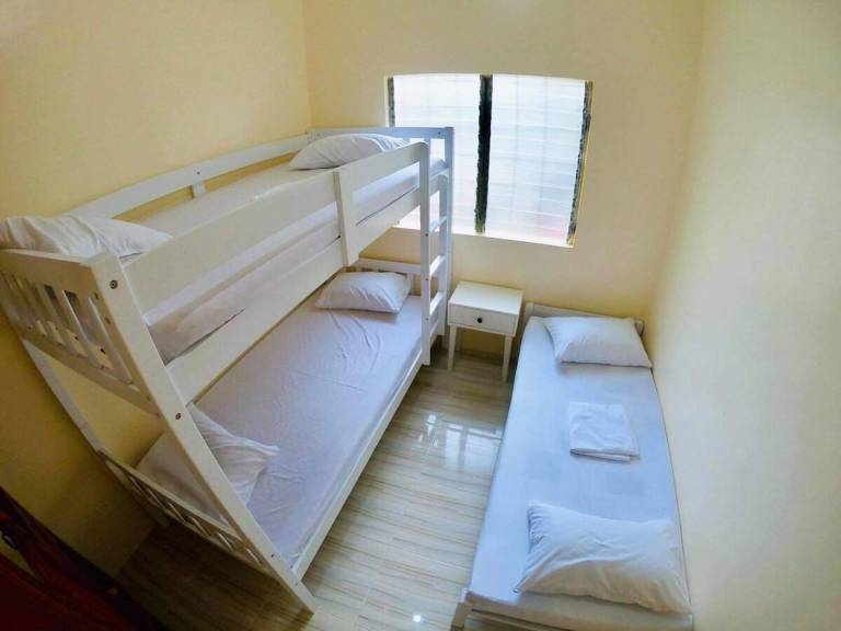 Eight bed Beach House (Daanbantayan, Cebu) — photo 2