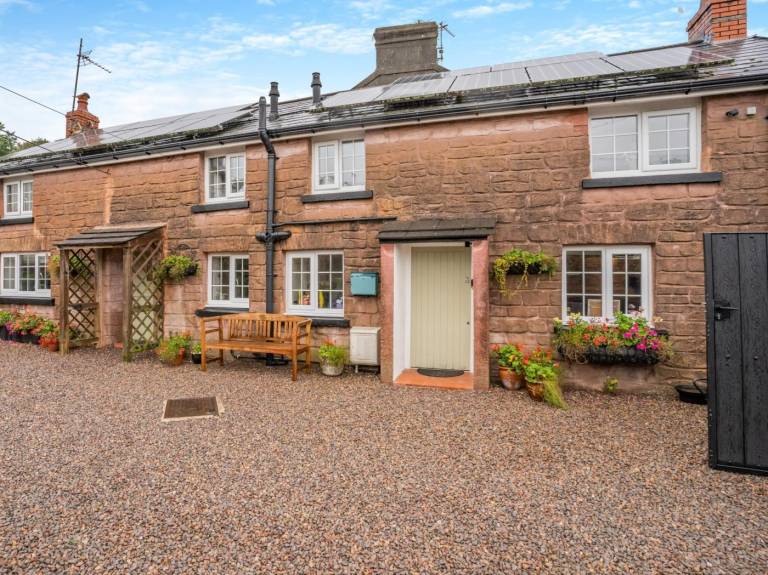 Cottage with garden | Dogs allowed in Carmarthen