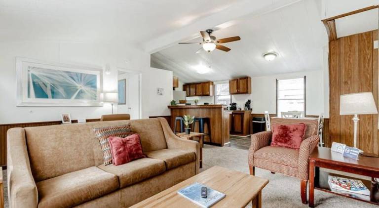 15mins to Downtown- Adorable on Taylor Both Units in West Columbia, SC