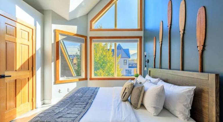 Big apartment | Pets are welcome in Canmore, AB