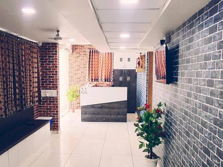Hotel Arsh Inn