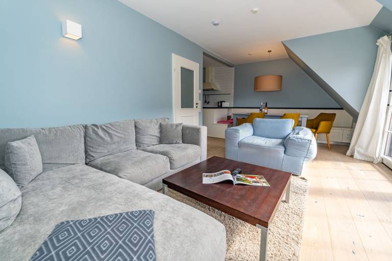4-Zimmer-Ferienwohnung mit Balkon und Blick auf die Deichwiesen. in Sylt