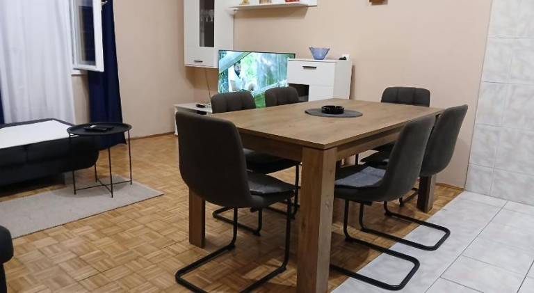 Apartment with 2 rooms for 5 persons — photo 2