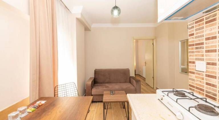 Serviced apartment with terrace | Next to Taksim Square | Suitable for remote work | Pet-friendly — photo 5