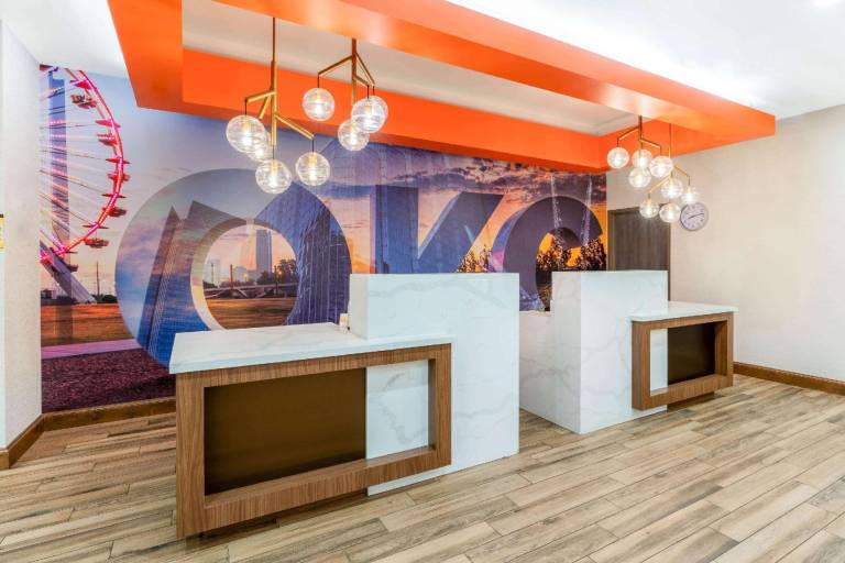 La Quinta Inn & Suites by Wyndham Oklahoma City Airport — photo 4