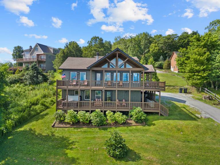 Aussies Lookout - Panoramic Mountain Views, Hot Tub, Pool Table! — photo 4