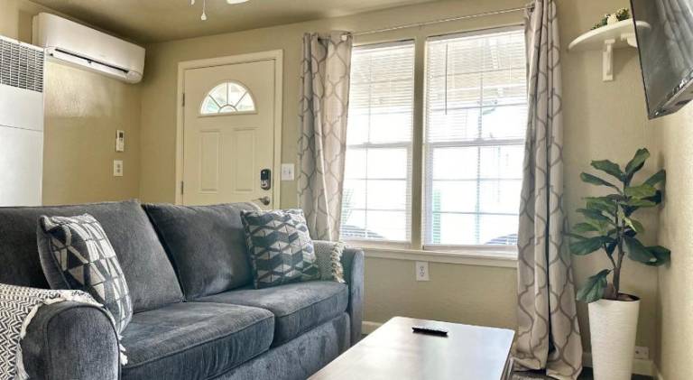 Charming apartment | Pet-friendly in Medford, OR