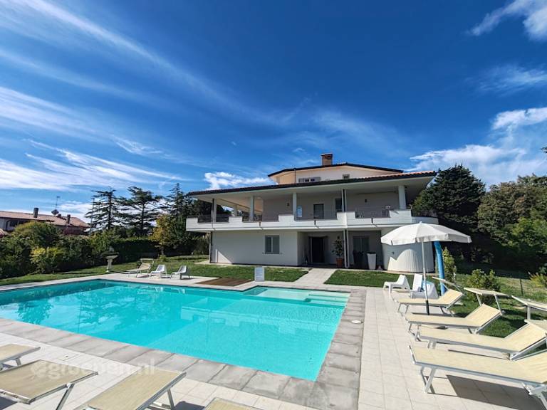 Fully equipped nice house with garden, terrace & private pool | Dogs allowed — photo 4
