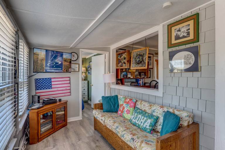 The Carriage House I (Upper) 95 ft from the beach Dog Friendly, Hot Tub Nags Head — photo 4