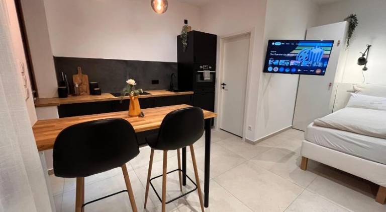 Rental apartment with patio — photo 4