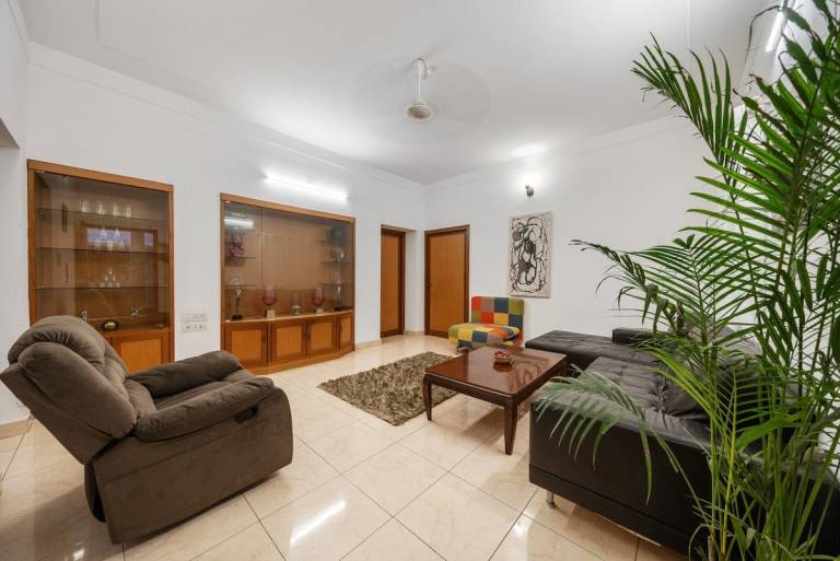 Villa with patio & barbeque | Perfect for remote work | Pets allowed — photo 2