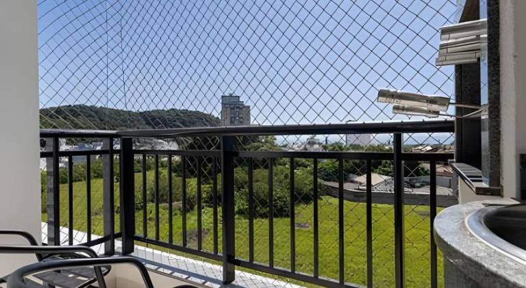 Apartment with yard & barbecue — photo 4