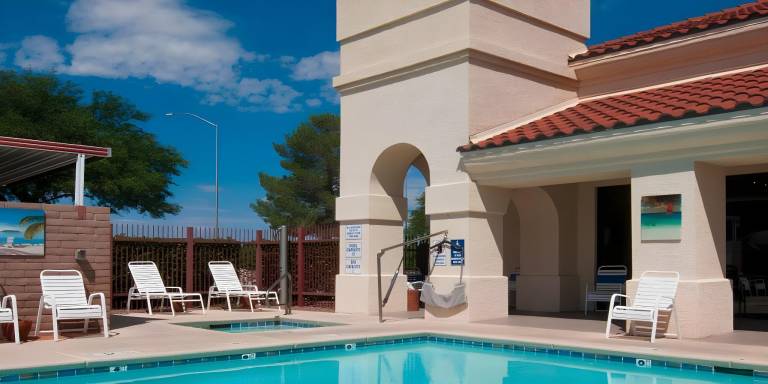 Apartment with pool | Pets are welcome — photo 5