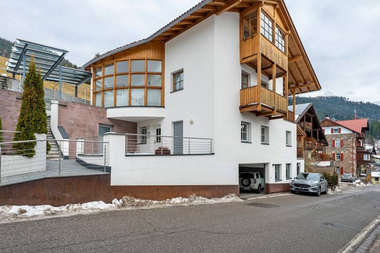 Apartment 'Weber' with Mountain View, Private Terrace and Garage Parking in Nova Levante