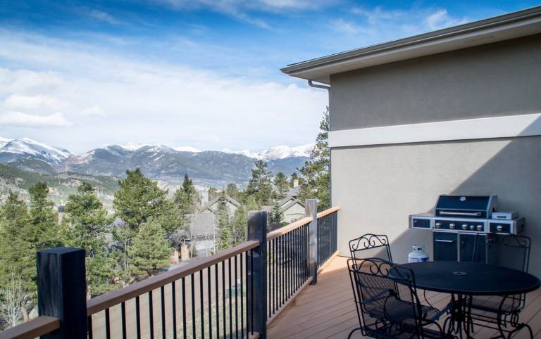 Condo with private pool & patio — photo 3