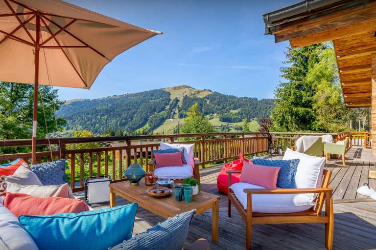 Les Gets ski chalet for 8 with hot tub, sauna and garden - OVO Network — photo 3
