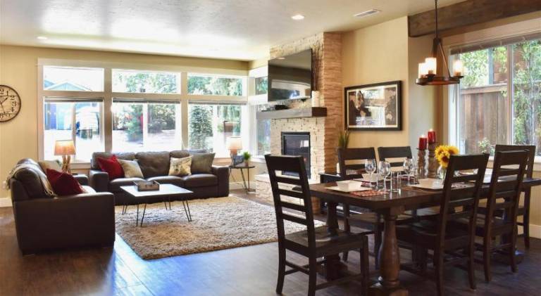 Vacation home with 3 rooms for 8 persons in Bend, OR