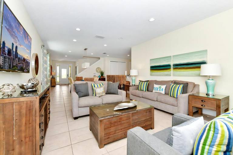 Family-oriented vacation home with private pool | Pets allowed — photo 5