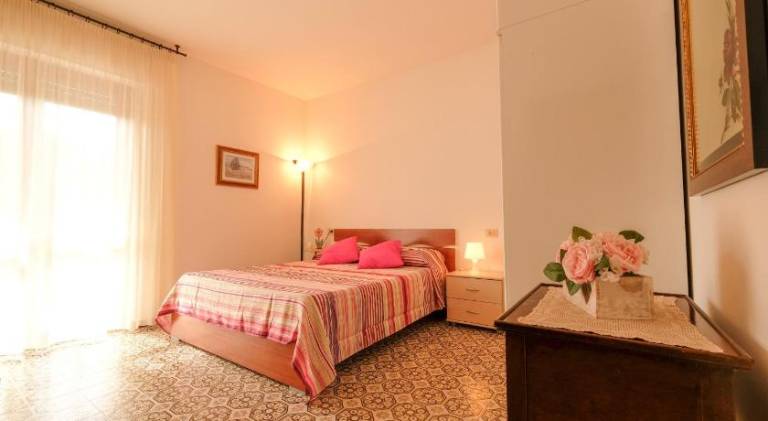 Rental apartment with 2 rooms for 4 persons in Pineto
