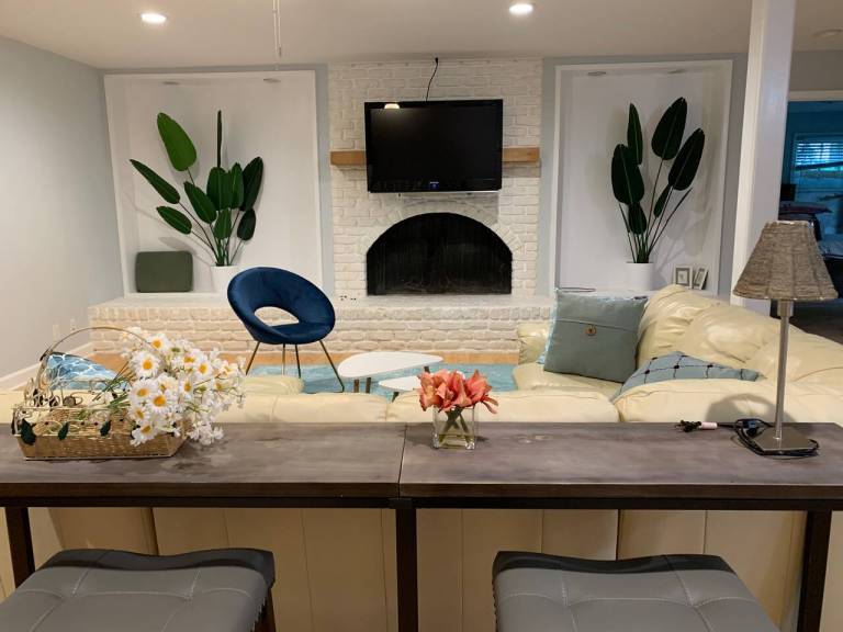 Vacation home with yard, BBQ & terrace | City view — photo 3
