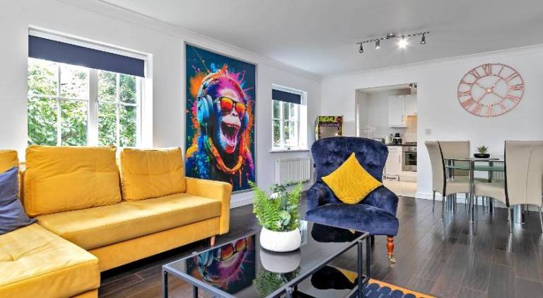 Pleasant apartment | Pets are welcome in Luton