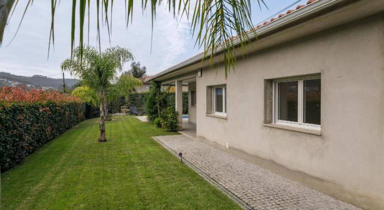 House with grill, private pool & terrace — photo 5