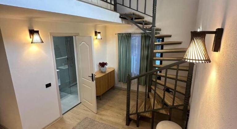 House with terrace, BBQ & jacuzzi — photo 2