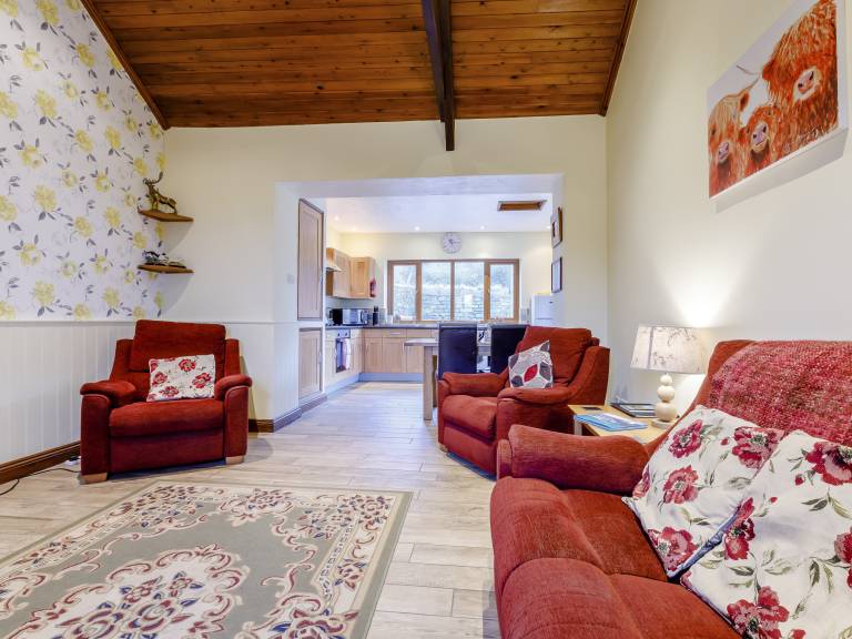 Cottage with barbecue & yard | River view — photo 4