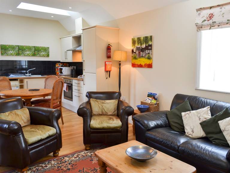 Family-oriented pleasant cottage with yard | Dogs allowed — photo 4