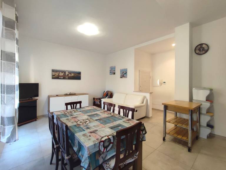Rental apartment with 2 rooms for 6 persons — photo 3