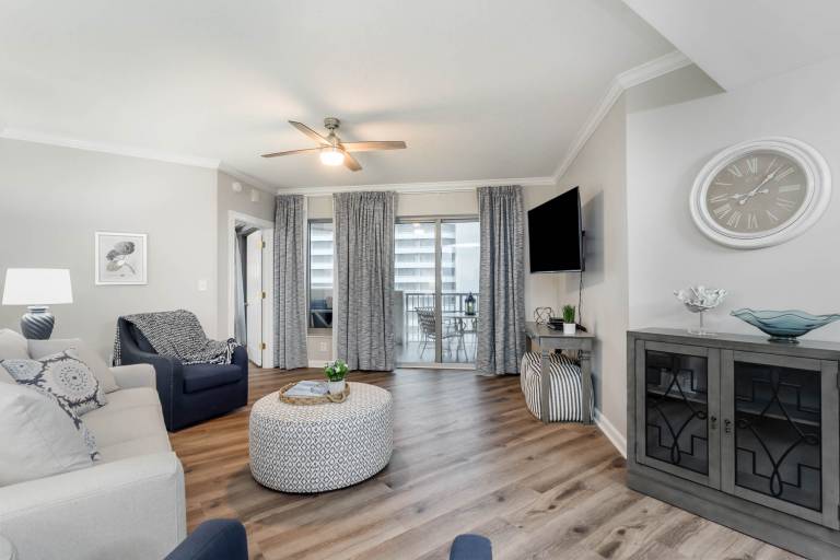 Ocean View 3 Bedroom Unit at Royale Palms 907