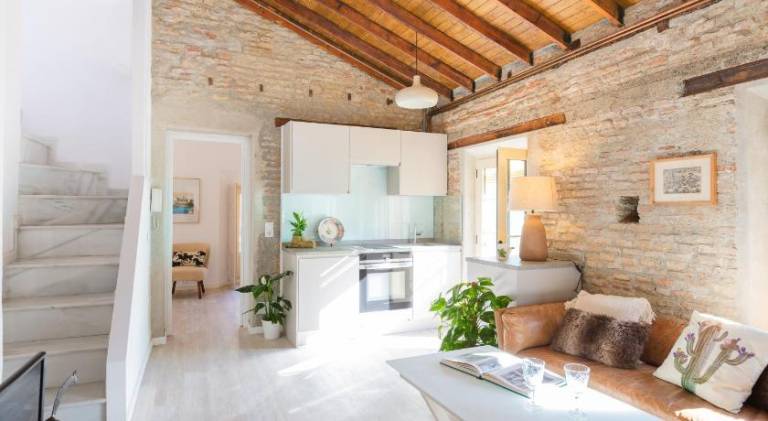 Apartment with patio | Next to Alcazaba of Málaga | Pets are welcome — photo 2