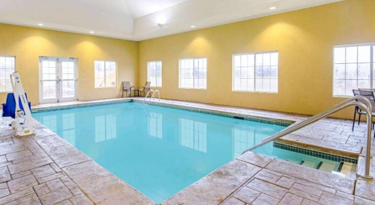 La Quinta Inn & Suites by Wyndham Lawton / Fort Sill — photo 3