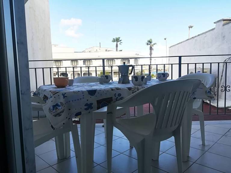 Apartment with 2 rooms for 6 persons — photo 4