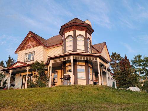 Bed and breakfast  Whitehorse