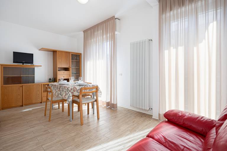 Holiday apartment with 2 rooms for 5 persons — photo 2