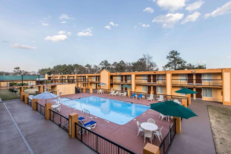 Quality Inn Midtown — photo 2