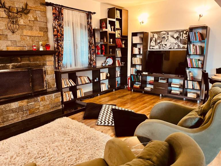 Fully equipped pleasant villa with yard, grill & pool | Perfect for remote work | Pets allowed — photo 2