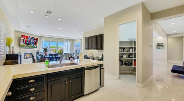 Ample house with hot tub & pool | Suitable for remote work | Pets allowed — photo 5