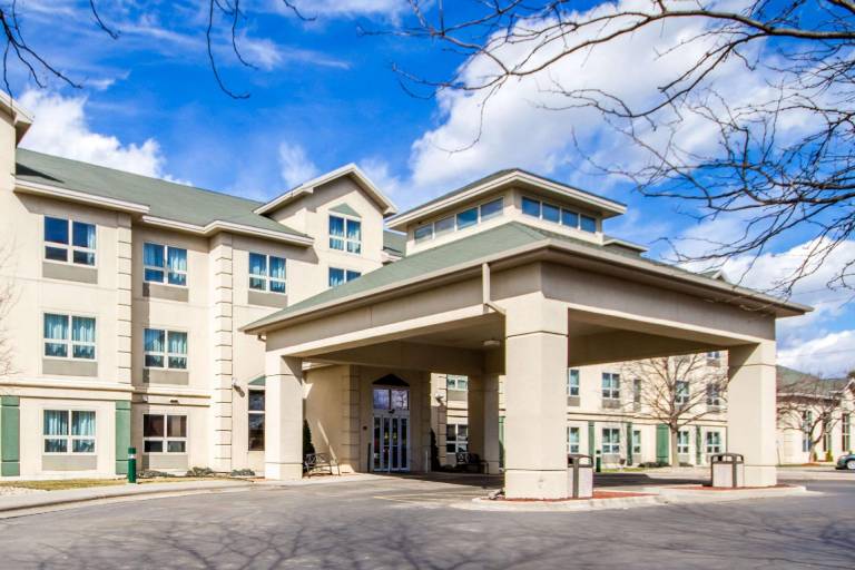 Comfort Suites Madison West - Middleton in Madison, MI