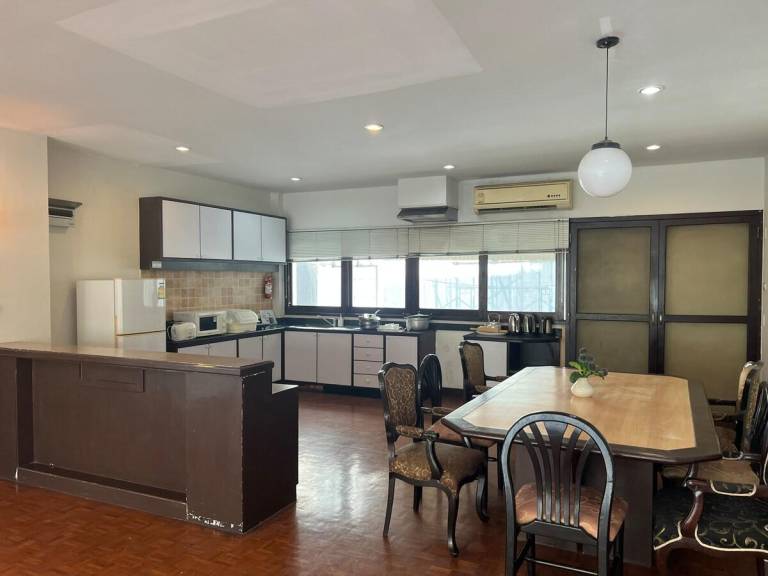 Two Bedroom / perfect stay quite near Bumrungrad — photo 3