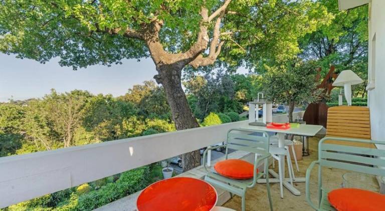 Rental apartment with yard — photo 5
