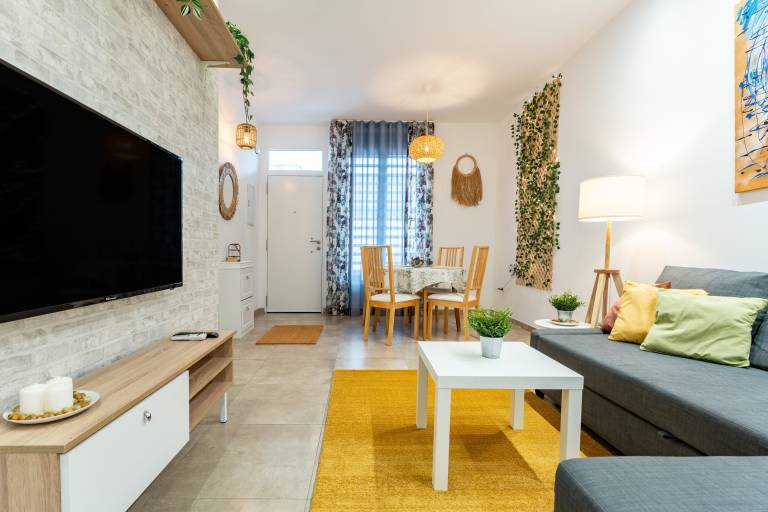 Apartment 'Casa Carmen' with Shared Pool, Wi-Fi and Air Conditioning — photo 4