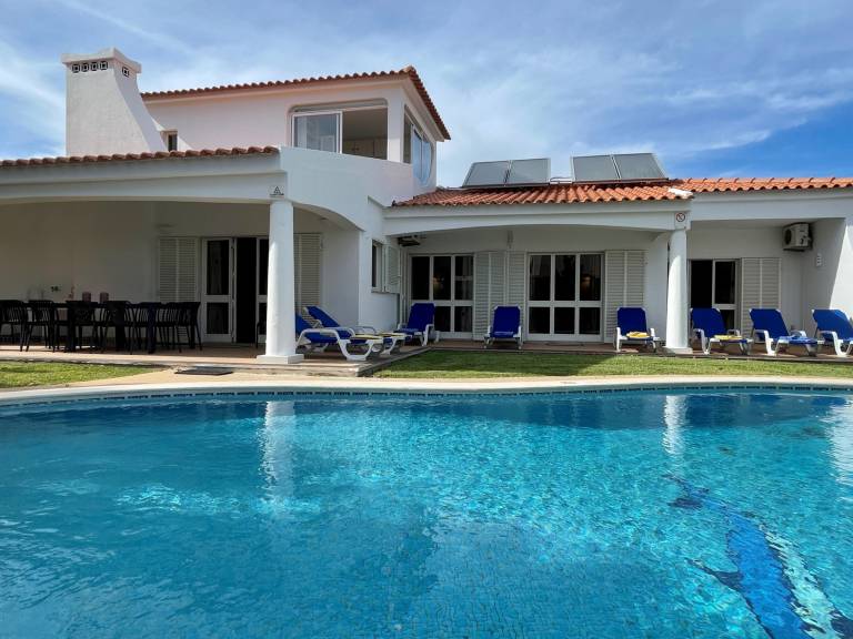 Big villa with private pool, yard & barbeque | Dogs allowed — photo 2